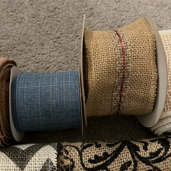 9 partial rolls of burlap - Picture 3 of 7